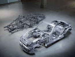 The 2022 Mercedes SL is back to lightweight structure