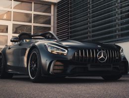 The Mercedes-AMG GT R Roadster becomes the Bussink GT R Speedlegend