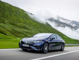 Mercedes EQS 350: The cheapest Mercedes EQS has a price of 97,806.10 euro and a smaller battery
