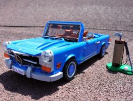 LEGO 1969 Mercedes-Benz 280 SL looks ready for a coast ride