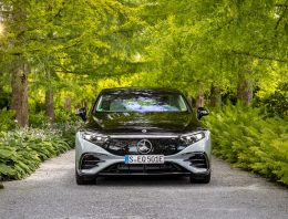 Mercedes EQS drives 422 miles on a single charge in real-world range test