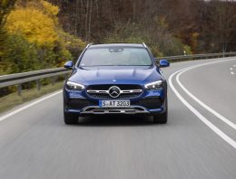 Open conflict between the German Mercedes Dealers Association and Mercedes management
