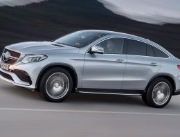 Thieves pretend to be buyers, drive away with Mercedes-AMG GLE 63 S