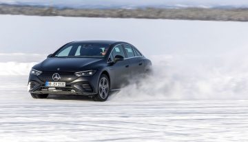 Mercedes EQE 500 first drive on ice by auto motor und sport