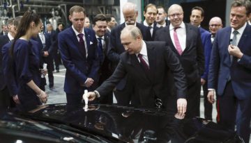 Mercedes-Benz Halts Exports to Russia