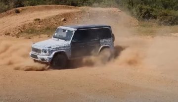 Mercedes EQG Prototype Tank-Turns While Off-Roading