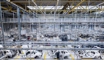 Mercedes-Benz Plant Closes Due to Hurricane Ian in South Carolina