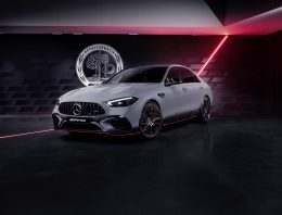 Mercedes-AMG C 63 S E Performance F1 Edition Brings Motorsport Show to the Road