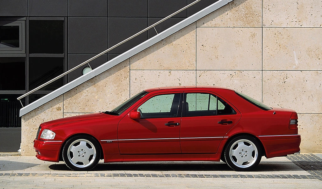 Mercedes C-Class W202 turns 30 and becomes youngtimer