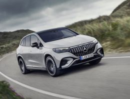 First co-drive Mercedes EQE 500 4Matic SUV by auto motor und sport