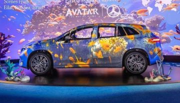 Mercedes EQS SUV Is as Big of a Star as the Vision AVTR Before the Avatar 2 Premiere