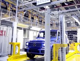 This Is Mercedes-Benz Builds the G-Class and It’s a Procedure You Can’t Take Your Eyes Off