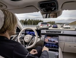 Mercedes-Benz Is the First Carmaker To Get Approval For Level 3 Autonomy in the U.S.