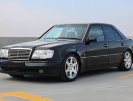 One of 951 Mercedes E 500 Limited for sale at auction