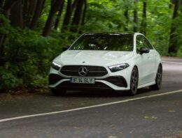 Review Mercedes A 200 Sedan Facelift: Swan Song