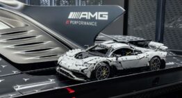 Mercedes-AMG One by CaDA: 1:8 scale model made from 3,295 pieces