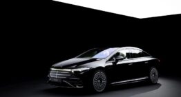Mercedes EQS facelift: new chrome grille, larger battery, more range