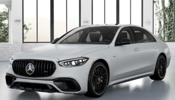 How Displaying Cars Became a Go-To Tactic for Business Attention
