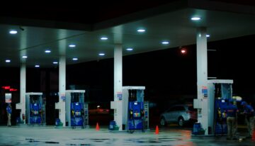 Hybrid vs. Gasoline Cars: Which Is Cheaper to Maintain?