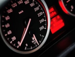 How to Save Money on Car Repairs – A Guide for Newbie Car Owners