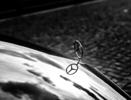 Best Insurance Comparison Sites for Mercedes Owners