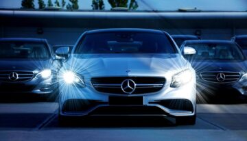 Key Factors That Influence the Severity of Mercedes Car Accidents