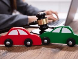 Common Mistakes People Make Without a Car Accident Lawyer