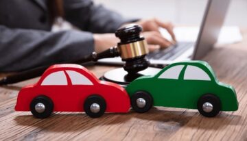 Common Mistakes People Make Without a Car Accident Lawyer