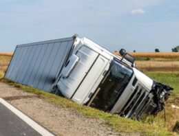 6 Common Factors That Lead to Truck Accidents
