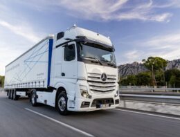 The Mercedes-Benz Actros: How a Truck Became the Undisputed King of European Logistic