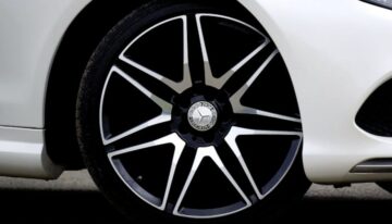 How Modern Safety Features Impact Liability After a Car Crash