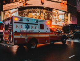 Every Driver Should Know: The Difference Between an Auto Injury Claim and a Healthcare Negligence Case