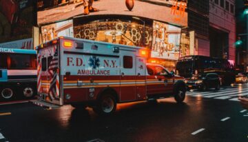 Every Driver Should Know: The Difference Between an Auto Injury Claim and a Healthcare Negligence Case