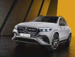 Mercedes GLE Facelift Arrives in May 2026 with New PHEV Versions and New MB.OS