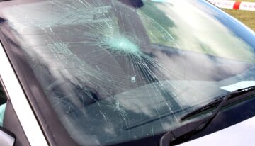 Is It Safe to Drive with a Cracked Windshield In a Mercedes Car?