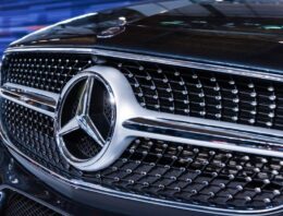 How to Choose the Right Performance Tires for Your Mercedes-Benz