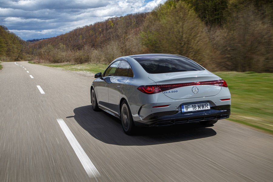 review mercedes CLA 200 mild hybrid 2026