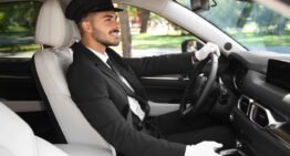 Seamless Mobility: How Professional Chauffeur Standards Transform the Stress of Executive Travel