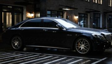 The Engineering Choices That Made Mercedes the Benchmark for Luxury