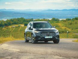 Review Mercedes GLB 350 4Matic: The smaller, but not much cheaper, brother of the GLC 300 4Matic