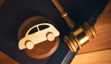 From Crash Scene to Courtroom: The Path of a Car Accident Lawsuit 