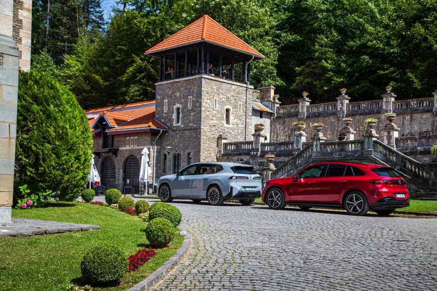 review Mercedes GLC 400 4Matic vs BMW iX3 50 xDrive