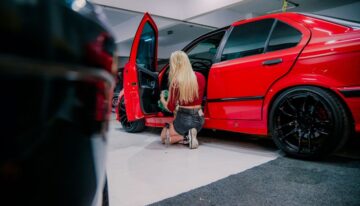 How Can You Protect Your Car’s Paint From West Palm Beach’s Heat and Humidity?