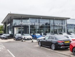 Buying a Used Mercedes from the U.S.? What Auction Photos Can Tell You
