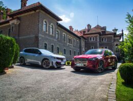Comparative Test BMW iX3 50 xDrive vs Mercedes GLC 400 4Matic