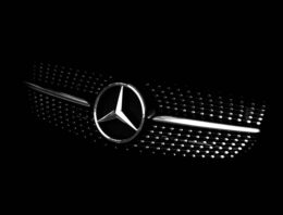 Buying a Mercedes Far from Home Without Rushing the Handover